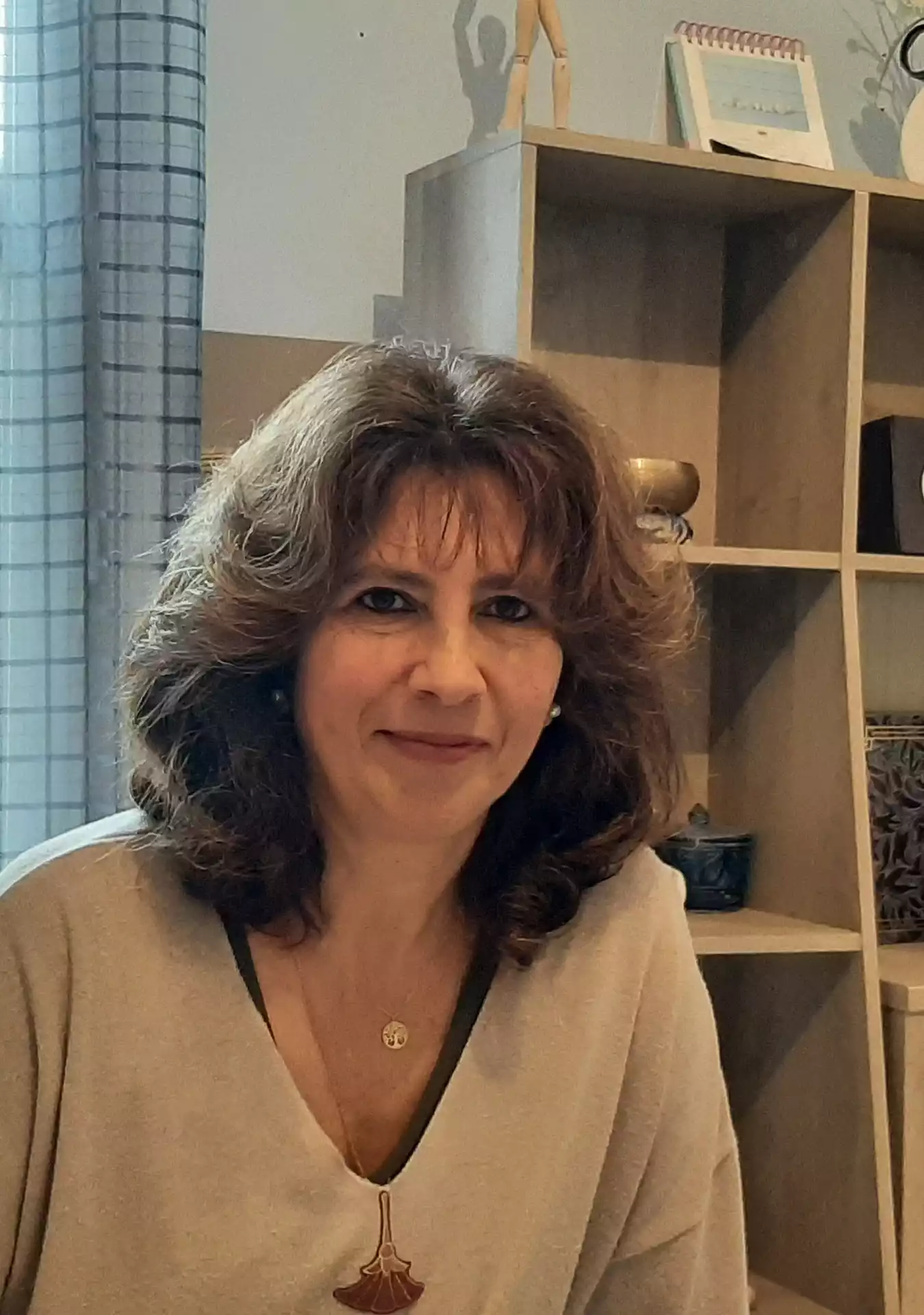 Valérie Kerschenmeyer - Professeur de Yogathérapie & Sophrologie à Plaisir